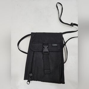 L.L. Bean Travel Bag Pouch Neck Wallet Documents ID messenger bag